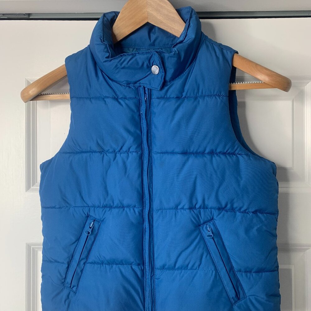 GAP Kids Blue Puffer Vest – Size Medium (8–9 Years)